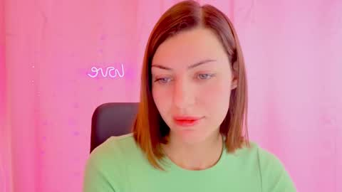 Snapshot of aniskyy chatting on February 3, 6:40 am Anni online show from February 3, 6:40 am