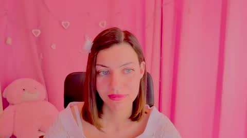 Snapshot of aniskyy chatting on April 23, 12:29 pm Anni online show from April 23, 12:29 pm