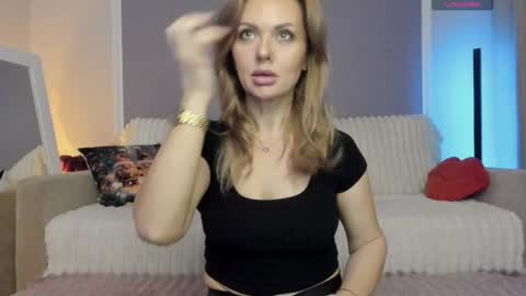 Anita online show from February 1, 9:35 pm