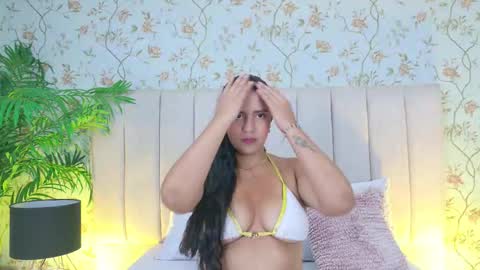 Dania Lpez online show from March 26, 12:00 pm