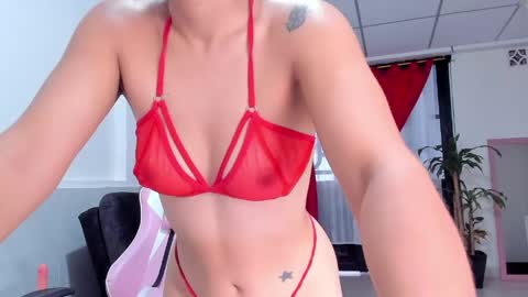 Ana online show from May 12, 9:23 pm