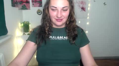 Snapshot of anitaa_a chatting on September 13, 6:02 am anitaa_a online show from September 13, 6:02 am
