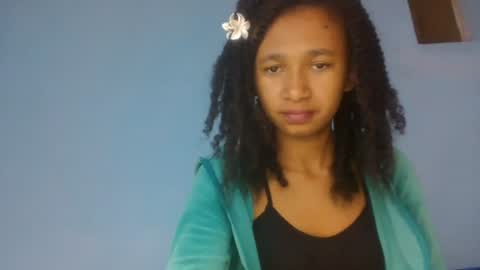 Snapshot of anitaazzh chatting on July 6, 9:17 am anitaazzh online show from July 6, 9:17 am