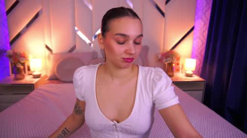 Snapshot of anitabelly chatting on April 10, 2:11 pm Daniela online show from April 10, 2:11 pm