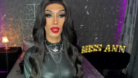 Snapshot of anitacruisze chatting on January 18, 12:57 am Miss Ann online show from January 18, 12:57 am