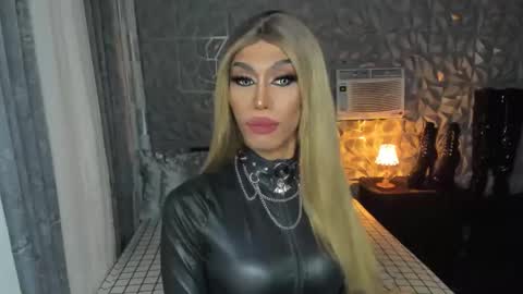 Snapshot of anitacruisze chatting on February 2, 12:13 pm Miss Ann online show from February 2, 12:13 pm