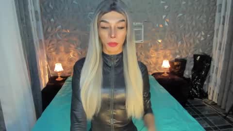 Snapshot of anitacruisze chatting on February 23, 8:06 am Miss Ann online show from February 23, 8:06 am