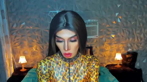 Snapshot of anitacruisze chatting on February 23, 5:18 pm Miss Ann online show from February 23, 5:18 pm