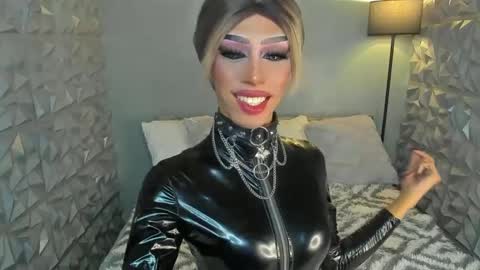 Snapshot of anitacruisze chatting on March 6, 1:16 am Miss Ann online show from March 6, 1:16 am