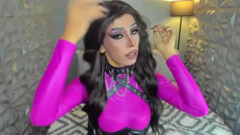 Snapshot of anitacruisze chatting on March 7, 9:51 am Miss Ann online show from March 7, 9:51 am