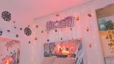 anitaglow online show from October 31, 5:03 pm