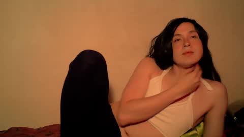 Snapshot of anitasmile chatting on December 18, 7:26 am Anita online show from December 18, 7:26 am