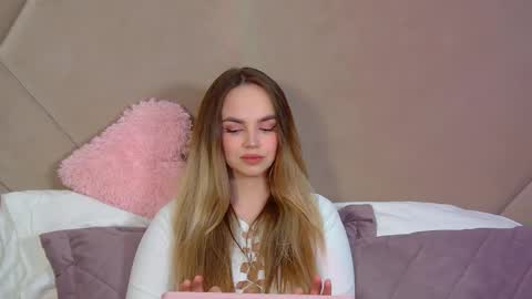 AnitaVenture online show from April 4, 4:26 pm