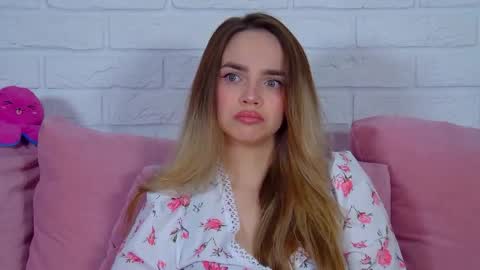 AnitaVenture online show from April 9, 4:34 am