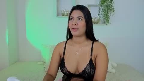 Snapshot of anittafoxx chatting on July 18, 10:35 pm anittafoxx online show from July 18, 10:35 pm