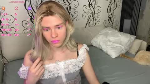 anjalin_sososok online show from April 21, 2:48 am