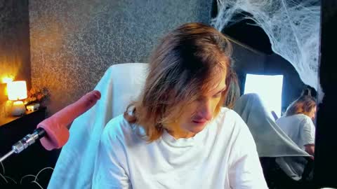 Snapshot of anjella_botton chatting on May 16, 6:17 pm Angel online show from May 16, 6:17 pm