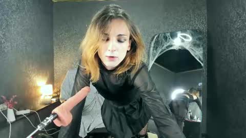 Snapshot of anjella_botton chatting on June 18, 6:12 pm Angel online show from June 18, 6:12 pm