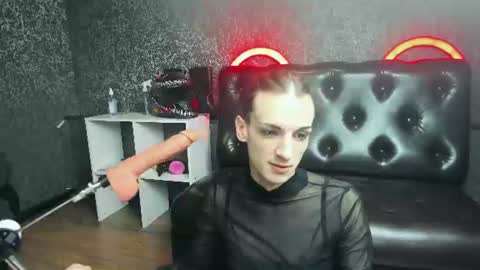 Snapshot of anjella_botton chatting on July 6, 6:10 pm Angel online show from July 6, 6:10 pm