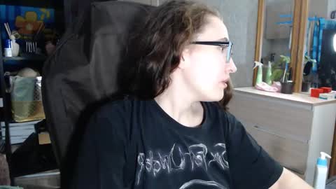 Snapshot of ankey_rayah chatting on December 3, 2:14 am Nameless online show from December 3, 2:14 am