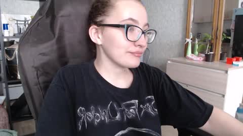 Snapshot of ankey_rayah chatting on December 3, 5:31 am Nameless online show from December 3, 5:31 am