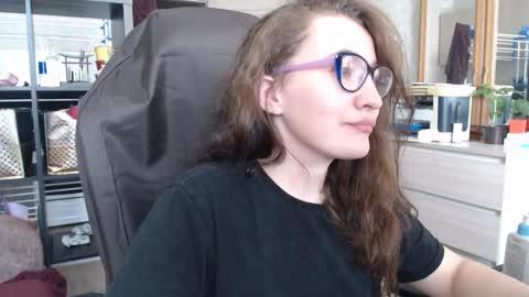 Snapshot of ankey_rayah chatting on December 9, 7:39 am Nameless online show from December 9, 7:39 am