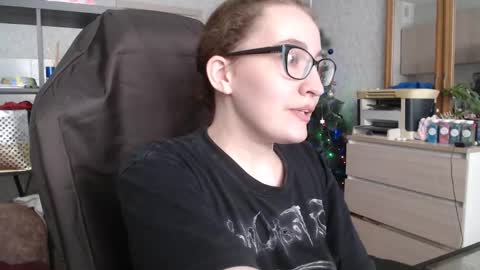 Snapshot of ankey_rayah chatting on January 19, 7:04 am Nameless online show from January 19, 7:04 am