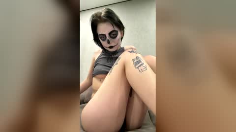 Snapshot of anmixhot chatting on March 19, 12:47 am AnmiXHot online show from March 19, 12:47 am