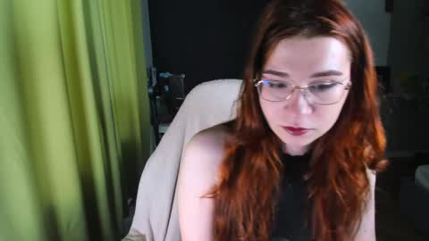 Snapshot of ann_couette chatting on June 8, 4:02 am Im Ann welcome in my room PVT is open online show from June 8, 4:02 am