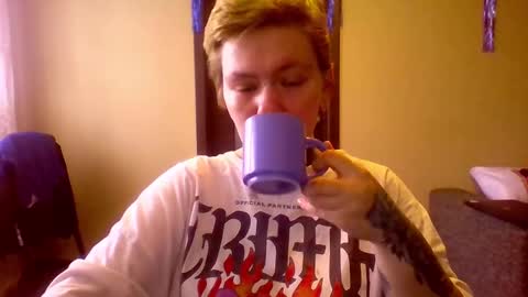 Snapshot of ann_lelala_ chatting on February 12, 4:12 am ann_lelala_ online show from February 12, 4:12 am