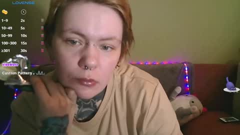 Snapshot of ann_lelala_ chatting on February 19, 10:12 am ann_lelala_ online show from February 19, 10:12 am