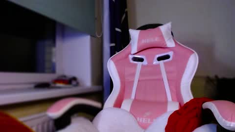 Ann online show from December 7, 7:21 pm