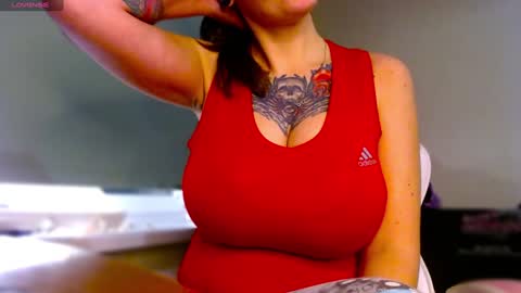 Ann online show from December 23, 3:33 pm