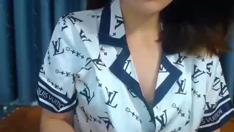 Snapshot of anna193451 chatting on March 1, 3:03 pm anna193451 online show from March 1, 3:03 pm