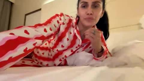 Snapshot of anna___25 chatting on May 23, 7:18 pm Anna online show from May 23, 7:18 pm