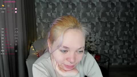 Anna online show from December 22, 8:33 am