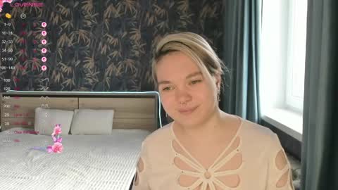 Snapshot of anna_aaaa chatting on April 25, 1:41 pm Anna online show from April 25, 1:41 pm