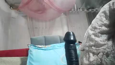 Snapshot of anna_ellen22 chatting on May 30, 10:12 am anna_ellen22 online show from May 30, 10:12 am