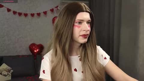 Snapshot of anna_inheart chatting on February 14, 2:25 pm Anna online show from February 14, 2:25 pm