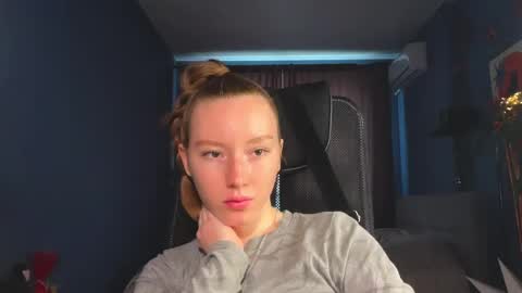 Snapshot of anna_kare chatting on April 24, 1:13 pm Anna online show from April 24, 1:13 pm