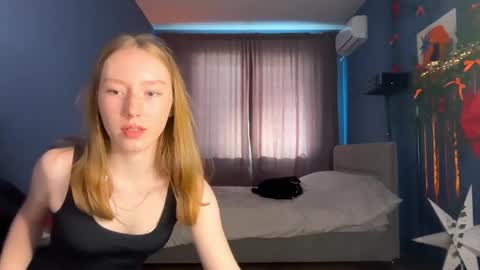 Snapshot of anna_kare chatting on May 22, 1:39 pm Anna online show from May 22, 1:39 pm