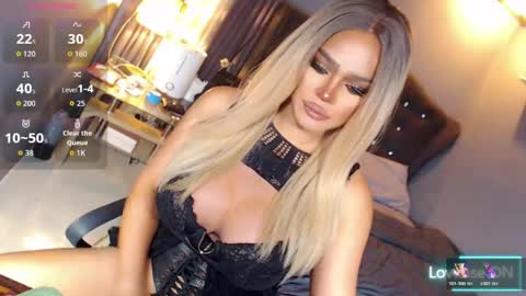 Snapshot of anna_mclaine chatting on May 31, 10:55 pm Miss Anna online show from May 31, 10:55 pm