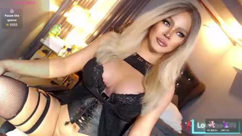 Snapshot of anna_mclaine chatting on July 6, 2:47 pm Miss Anna online show from July 6, 2:47 pm
