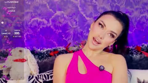 AnnaConda online show from January 10, 6:31 pm