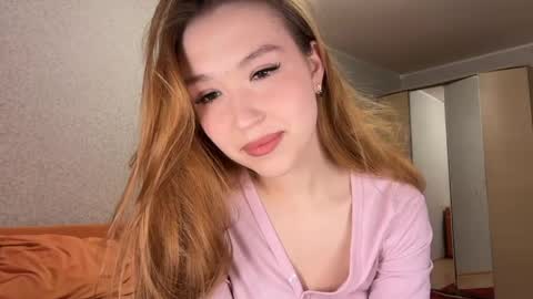 Snapshot of anna_raspberry chatting on April 25, 3:42 pm Anne online show from April 25, 3:42 pm