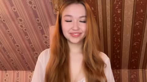 Snapshot of anna_raspberry chatting on May 3, 4:35 pm Anne online show from May 3, 4:35 pm