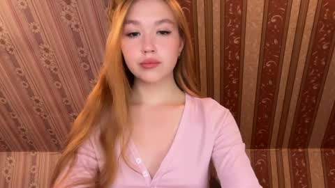 Snapshot of anna_raspberry chatting on May 16, 6:50 pm Anne online show from May 16, 6:50 pm