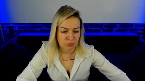 Snapshot of anna_snow9 chatting on October 23, 5:40 am anna_snow9 online show from October 23, 5:40 am