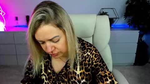 Snapshot of anna_snow9 chatting on October 24, 5:48 am anna_snow9 online show from October 24, 5:48 am