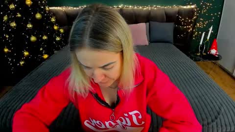 Snapshot of anna_snow9 chatting on December 20, 6:53 am anna_snow9 online show from December 20, 6:53 am